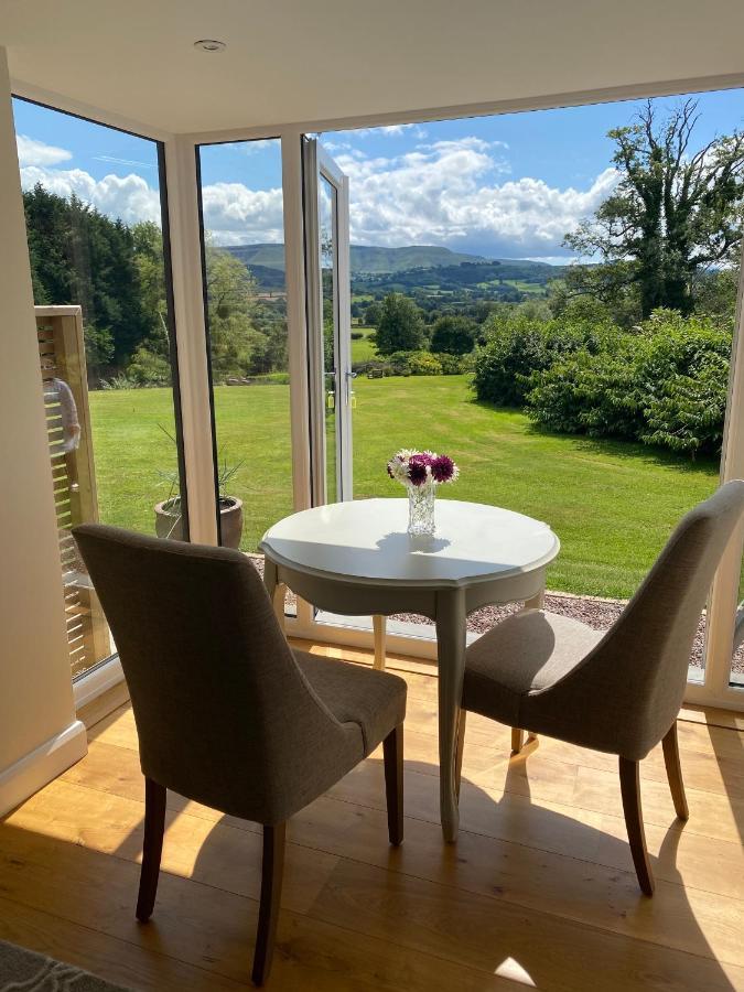 Cwmbach Lodge Luxury B&B Glasbury Eksteriør bilde